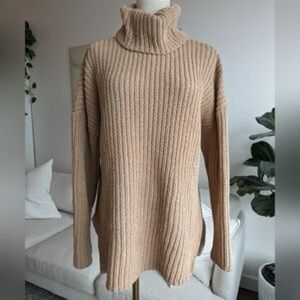 ABERCROMBIE & FITCH CAMEL TURTLE NECK - CHENILLE